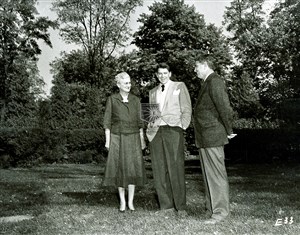 Image description is not available for 1955.053